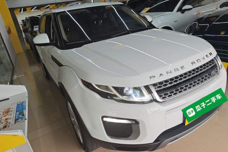 Used Land Rover Range Evoque 2017 2.0T SE Smart Glow Edition Front Right 45 Deg