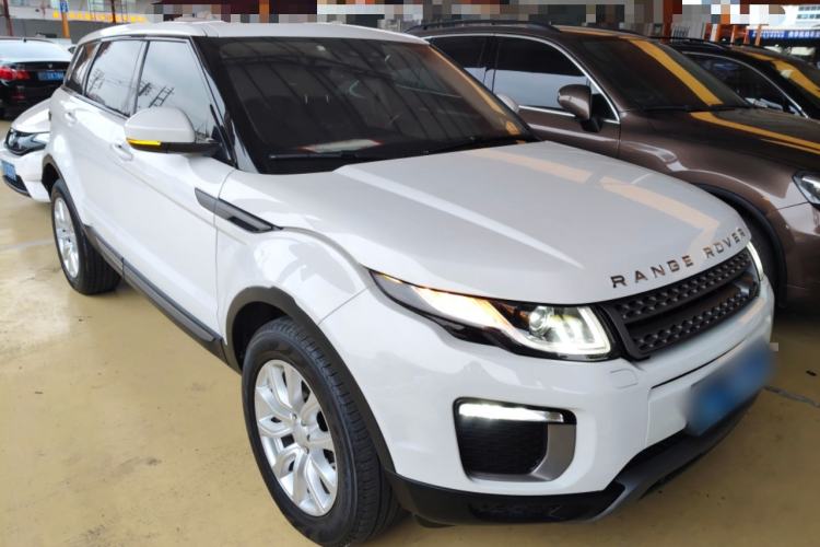 Used Land Rover Range Evoque 2017 2.0T PURE Style Edition Front Right 45 Deg