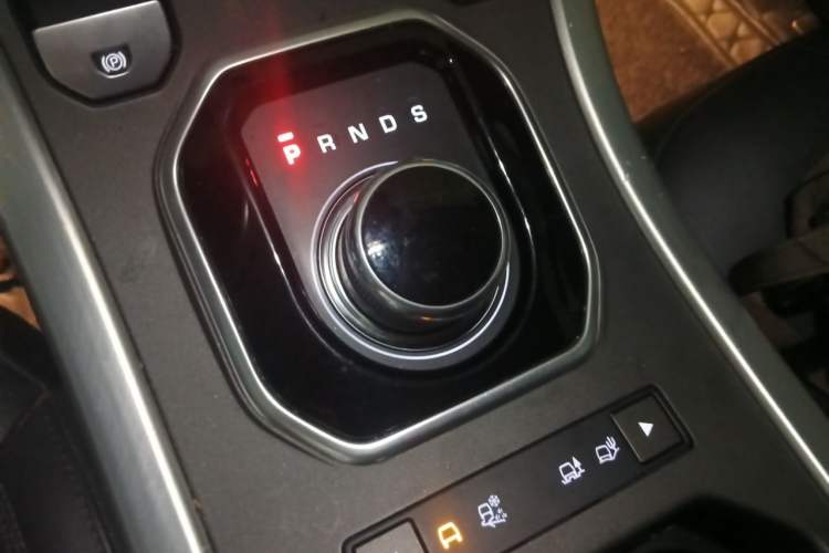 Used Land Rover Range Evoque 2017 2.0T British-Style Prestige Edition Gear Lever