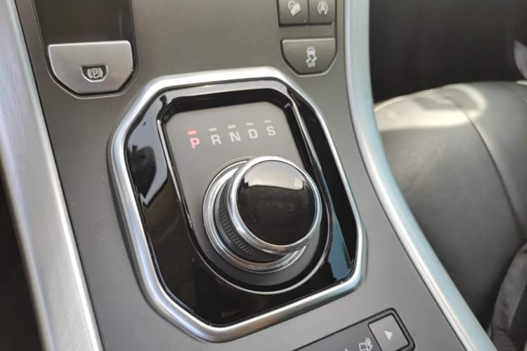 Used Land Rover Range Evoque 2017 2.0T British-Style Prestige Edition Gear Lever