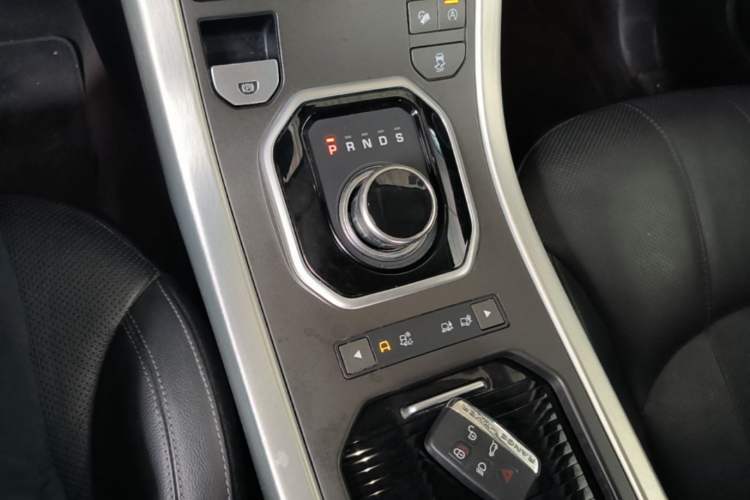 Used Land Rover Range Evoque 2017 2.0T SE PLUS Smart Enjoyment Edition Gear Lever