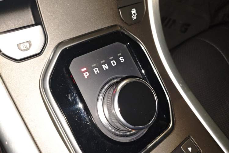 Used Land Rover Range Evoque 2017 2.0T SE PLUS Smart Enjoyment Edition Gear Lever