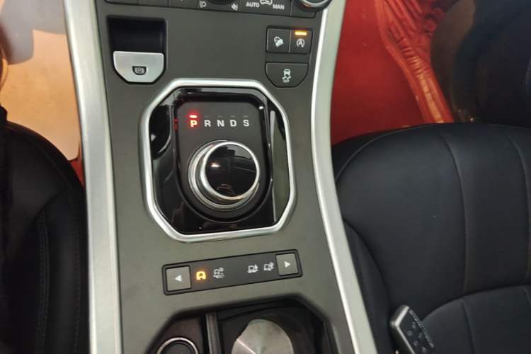 Used Land Rover Range Evoque 2017 2.0T British-Style Prestige Edition Gear Lever