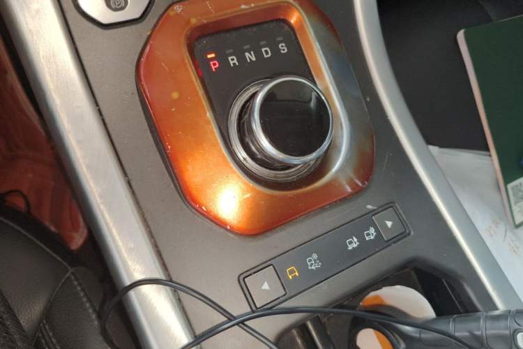 Used Land Rover Range Evoque 2017 2.0T SE Smart Glow Edition Gear Lever