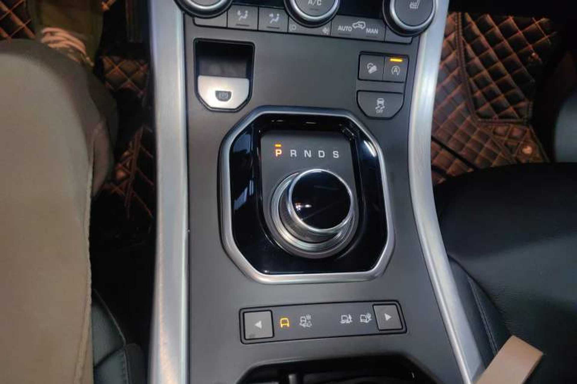 Used Land Rover Range Evoque 2017 2.0T SE Smart Glow Edition Gear Lever