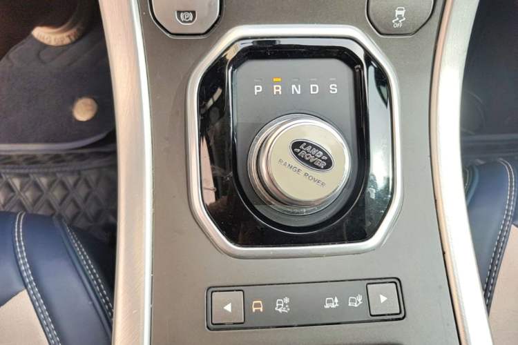 Used Land Rover Range Evoque 2017 2.0T SE Smart Glow Edition Gear Lever