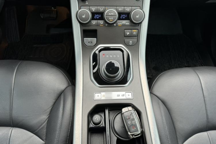 Used Land Rover Range Evoque 2017 2.0T SE Smart Glow Edition Gear Lever