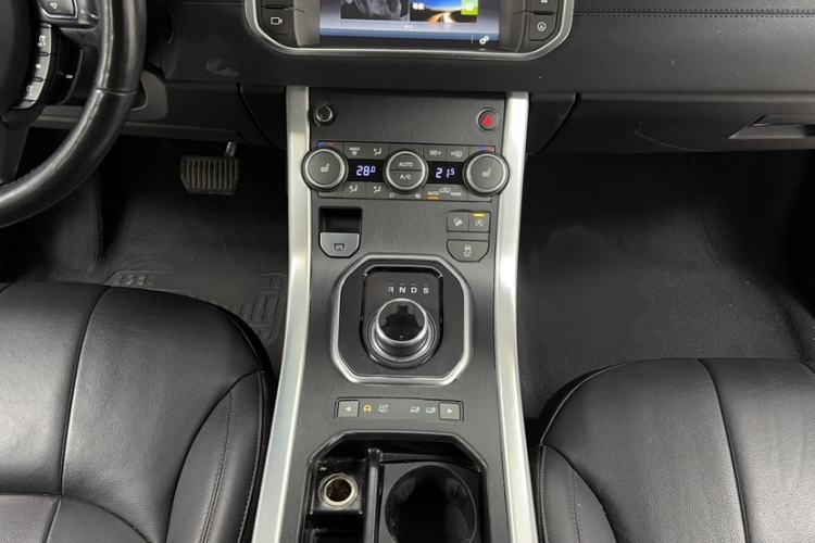 Used Land Rover Range Evoque 2017 2.0T SE Smart Glow Edition Gear Lever