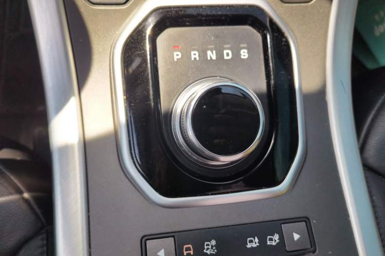Used Land Rover Range Evoque 2017 2.0T British-Style Prestige Edition Gear Lever