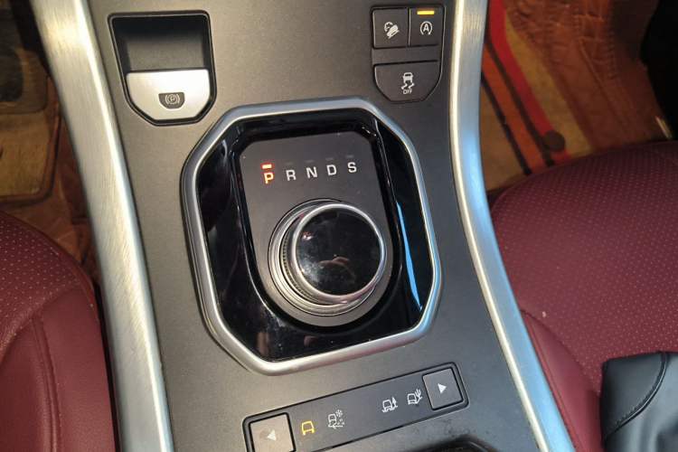 Used Land Rover Range Evoque 2017 2.0T British-Style Prestige Edition Gear Lever