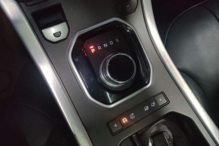 Used Land Rover Range Evoque 2017 2.0T British-Style Prestige Edition Gear Lever