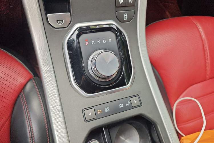 Used Land Rover Range Evoque 2017 2.0T Convertible Edition Gear Lever