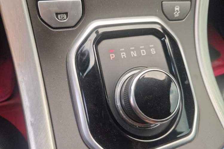 Used Land Rover Range Evoque 2017 2.0T SE PLUS Smart Enjoyment Edition Gear Lever