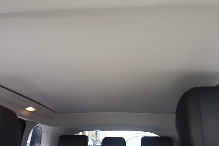 Used Land Rover Range Evoque 2017 2.0T SE Smart Glow Edition Headliner
