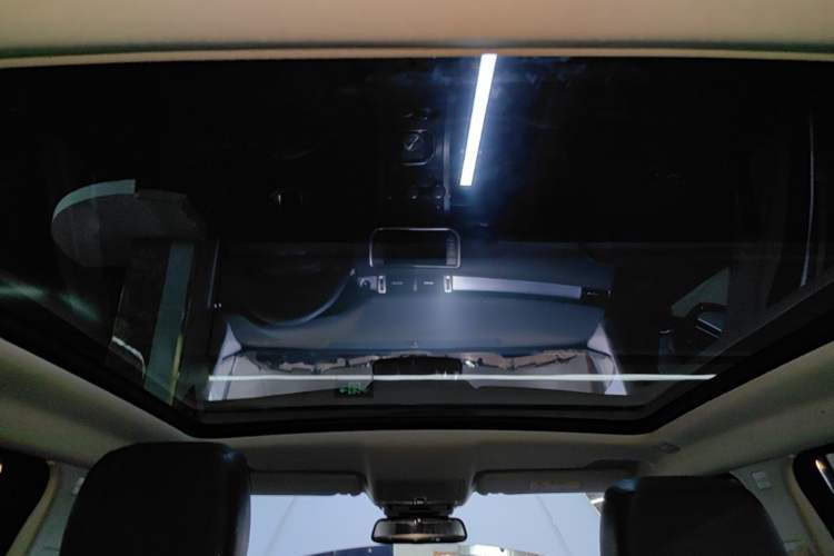Used Land Rover Range Evoque 2017 2.0T SE Smart Glow Edition Headliner