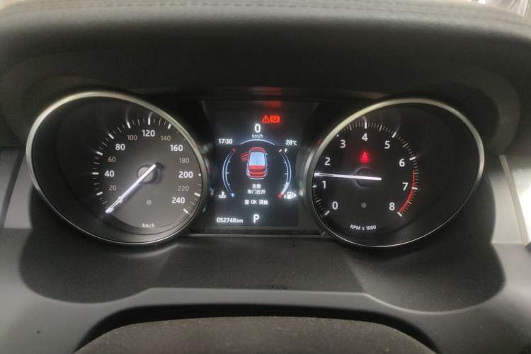 Used Land Rover Range Evoque 2017 2.0T PURE Style Edition Instrument Cluster