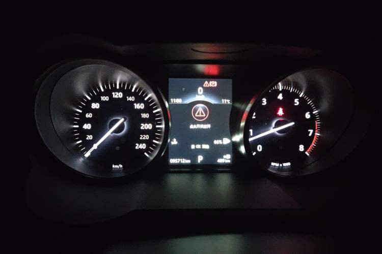 Used Land Rover Range Evoque 2017 2.0T British-Style Prestige Edition Instrument Cluster