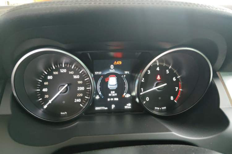 Used Land Rover Range Evoque 2017 2.0T PURE Style Edition Instrument Cluster