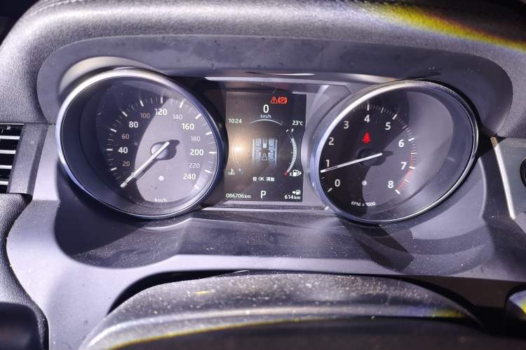 Used Land Rover Range Evoque 2017 2.0T PURE Style Edition Instrument Cluster