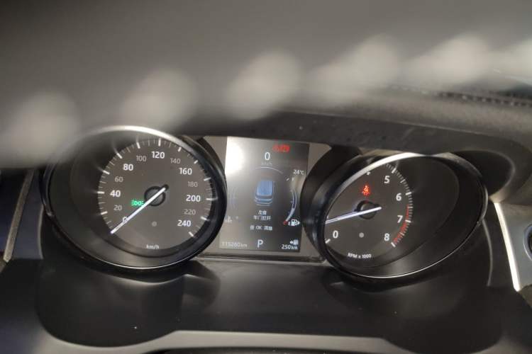 Used Land Rover Range Evoque 2017 2.0T SE Smart Glow Edition Instrument Cluster