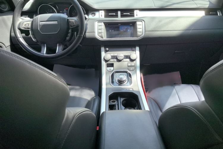 Used Land Rover Range Evoque 2017 2.0T PURE Style Edition Interior 1