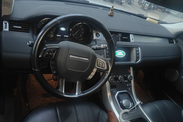 Used Land Rover Range Evoque 2017 2.0T PURE Style Edition Interior 2