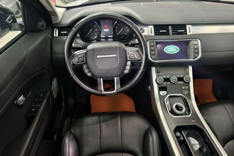 Used Land Rover Range Evoque 2017 2.0T SE Smart Glow Edition Interior 2