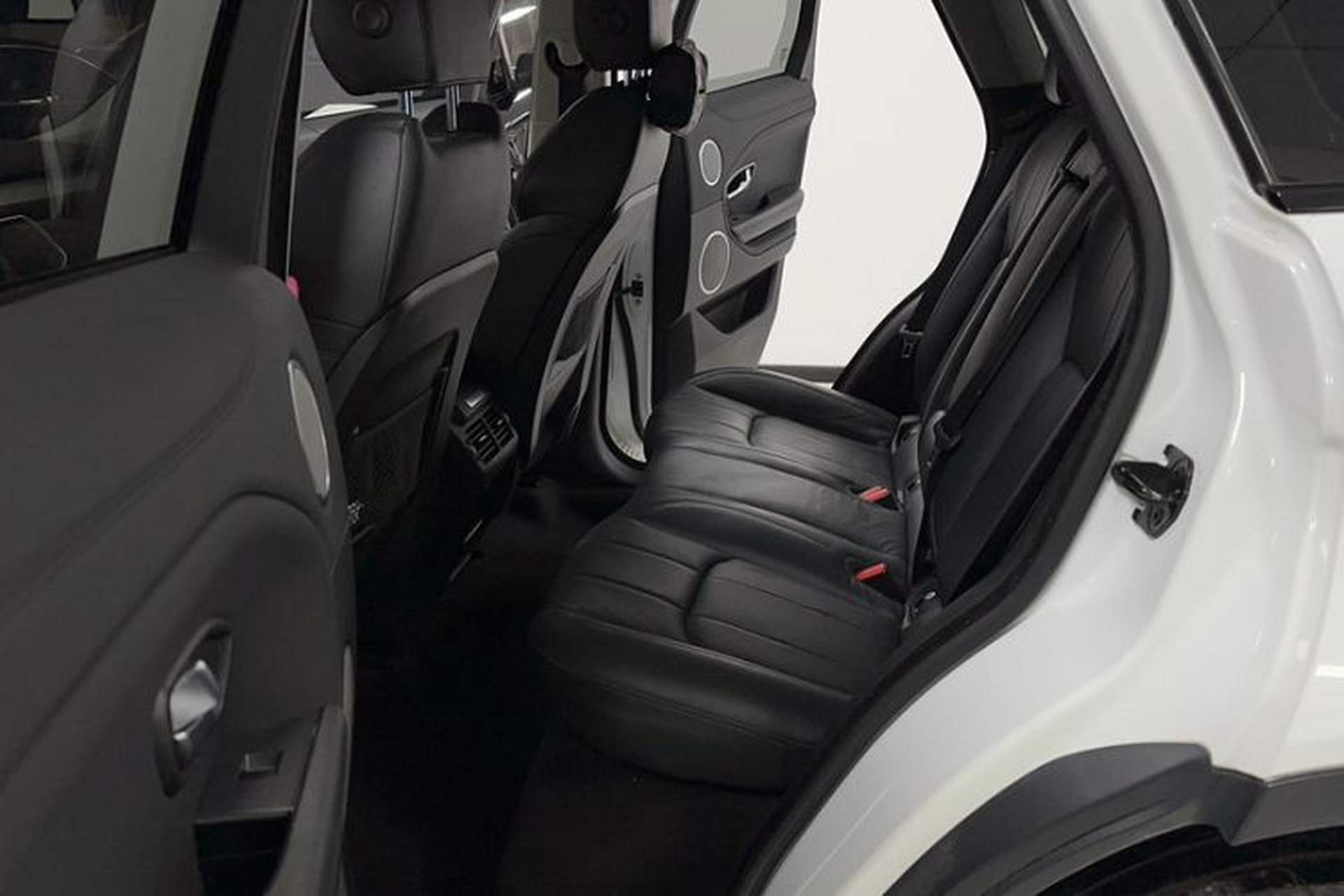 Used Land Rover Range Evoque 2017 2.0T SE Smart Glow Edition Interior 2