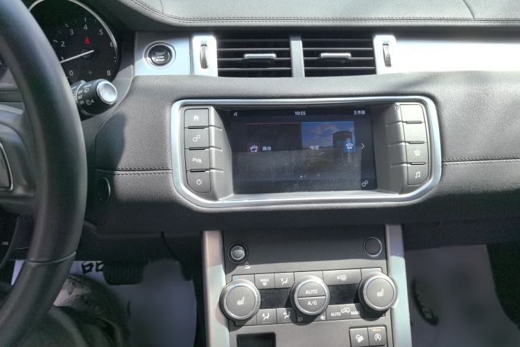 Used Land Rover Range Evoque 2017 2.0T PURE Style Edition Interior 3
