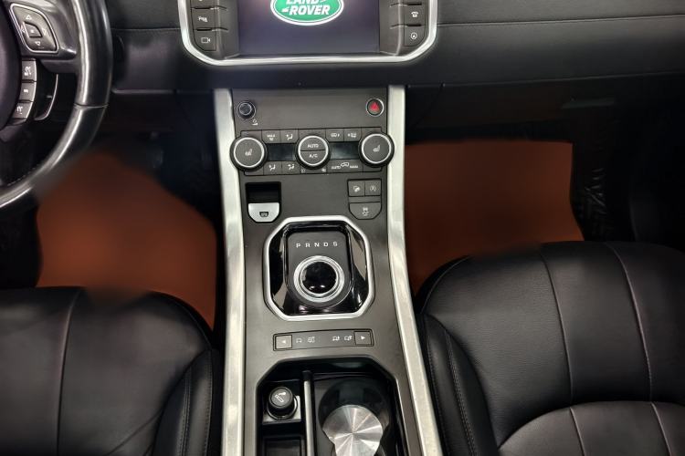Used Land Rover Range Evoque 2017 2.0T SE Smart Glow Edition Interior 3