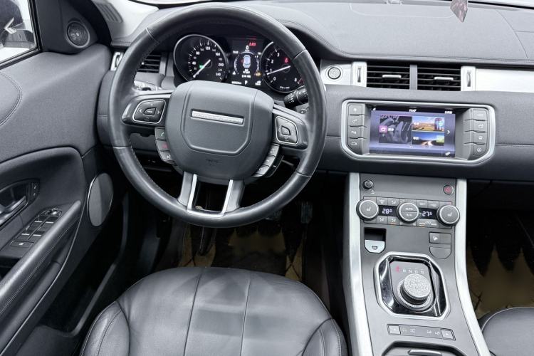 Used Land Rover Range Evoque 2017 2.0T SE Smart Glow Edition Interior 3