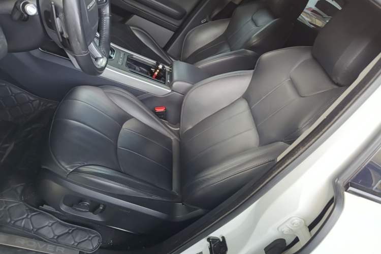 Used Land Rover Range Evoque 2017 2.0T British-Style Prestige Edition Left Front Seat