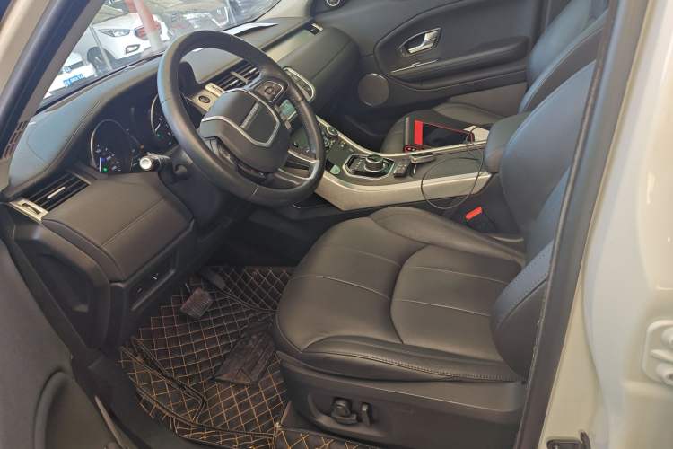 Used Land Rover Range Evoque 2017 2.0T British-Style Prestige Edition Left Front Seat