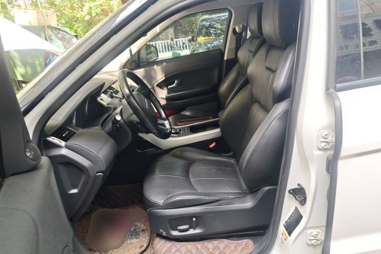 Used Land Rover Range Evoque 2017 2.0T PURE Style Edition Left Front Seat