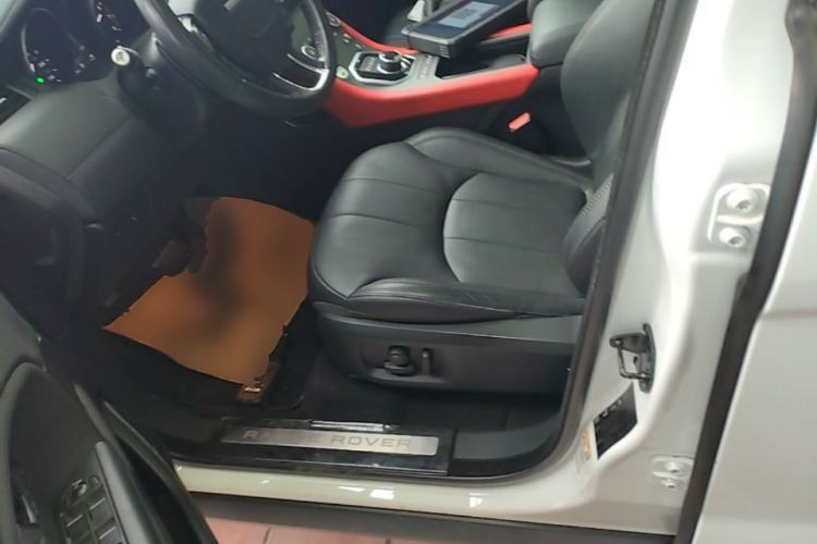 Used Land Rover Range Evoque 2017 2.0T British-Style Prestige Edition Left Front Seat