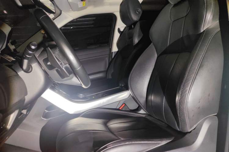 Used Land Rover Range Evoque 2017 2.0T SE Smart Glow Edition Left Front Seat