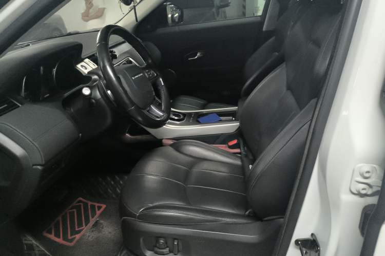 Used Land Rover Range Evoque 2017 2.0T British-Style Prestige Edition Left Front Seat