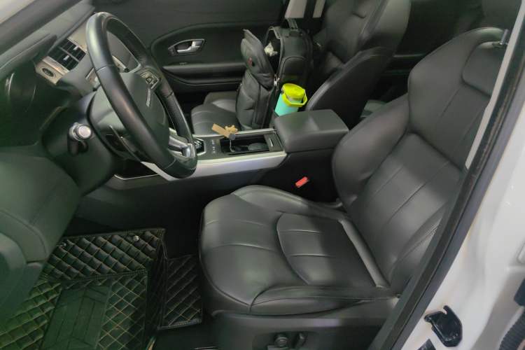 Used Land Rover Range Evoque 2017 2.0T SE Smart Glow Edition Left Front Seat