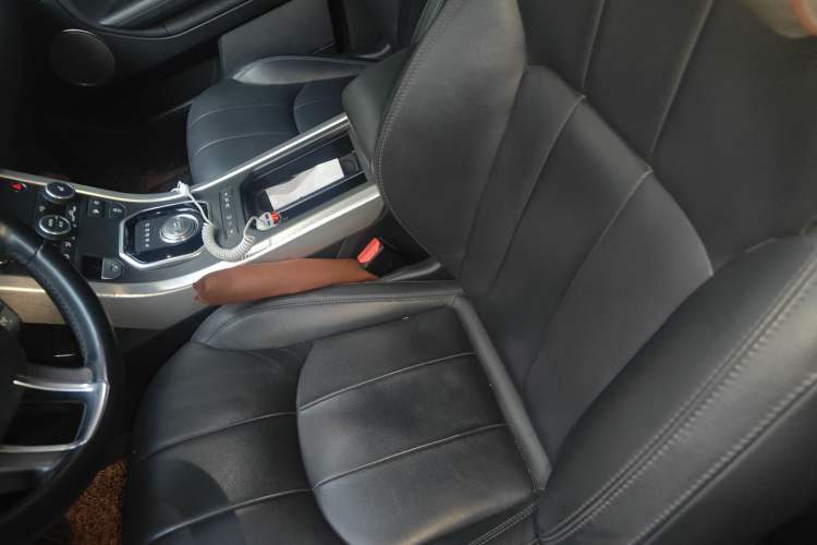 Used Land Rover Range Evoque 2017 2.0T PURE Style Edition Left Front Seat