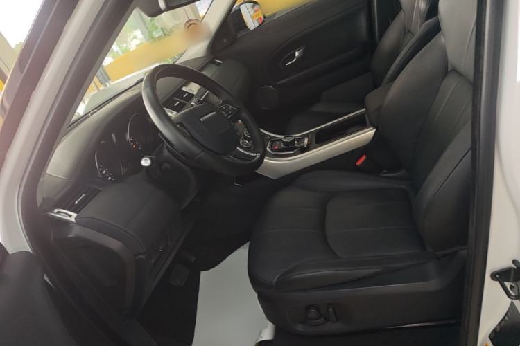 Used Land Rover Range Evoque 2017 2.0T SE Smart Glow Edition Left Front Seat