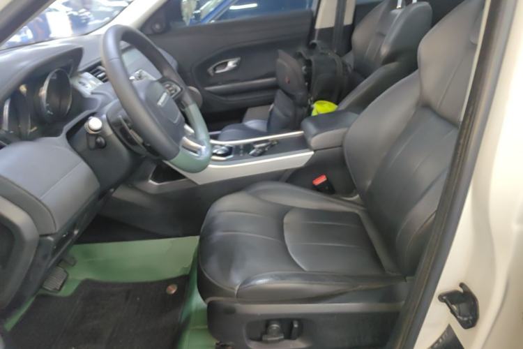 Used Land Rover Range Evoque 2017 2.0T SE Smart Glow Edition Left Front Seat