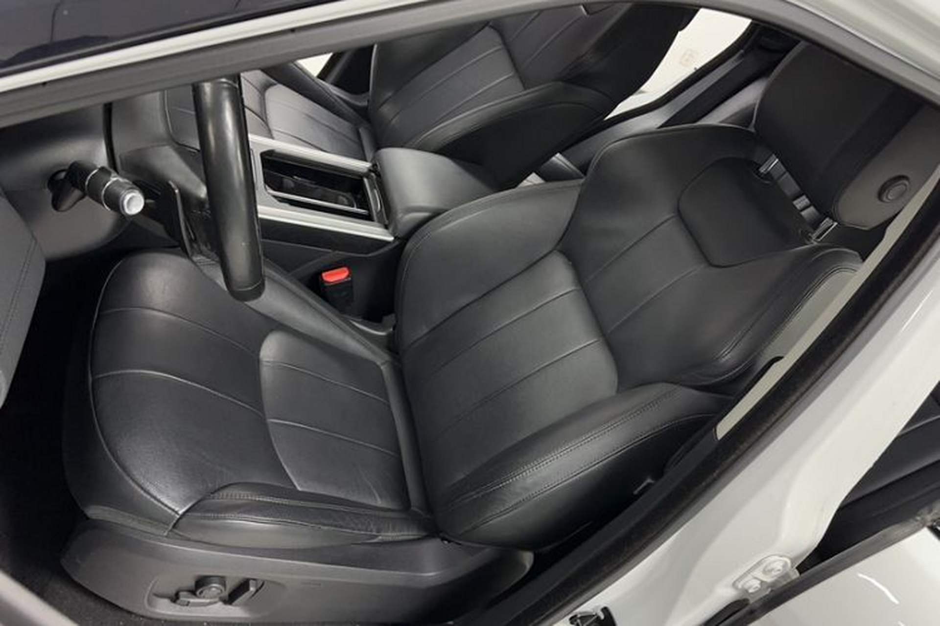 Used Land Rover Range Evoque 2017 2.0T SE Smart Glow Edition Left Front Seat