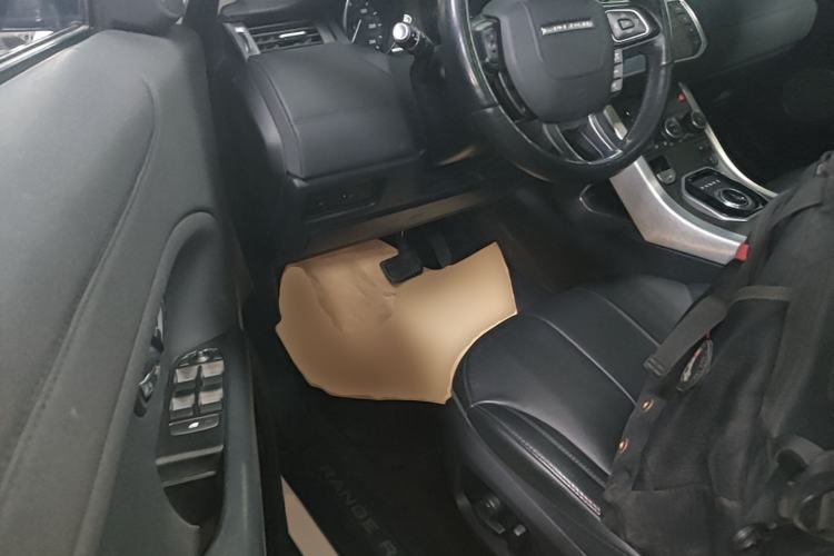 Used Land Rover Range Evoque 2017 2.0T British-Style Prestige Edition Left Front Seat