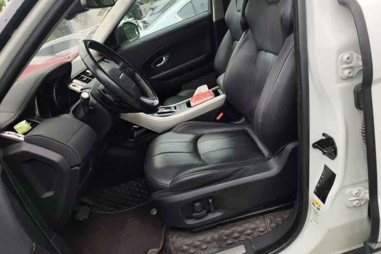 Used Land Rover Range Evoque 2017 2.0T SE Smart Glow Edition Left Front Seat