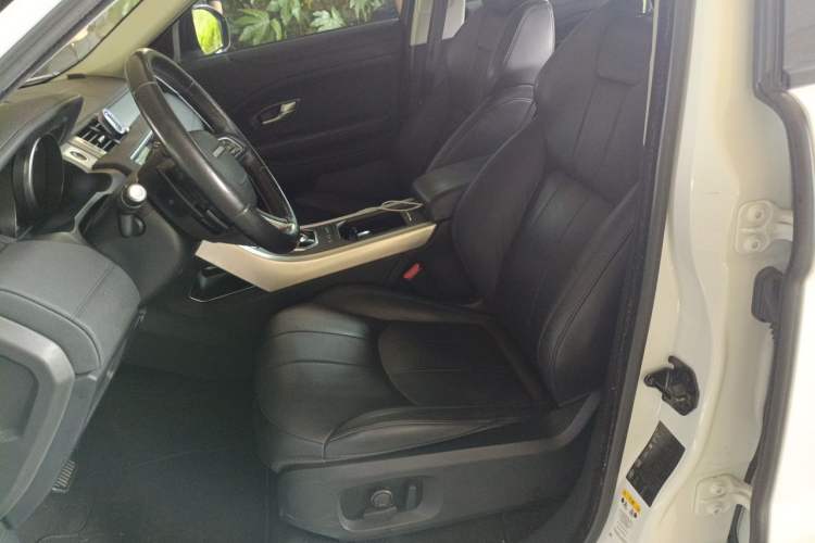 Used Land Rover Range Evoque 2017 2.0T SE Smart Glow Edition Left Front Seat
