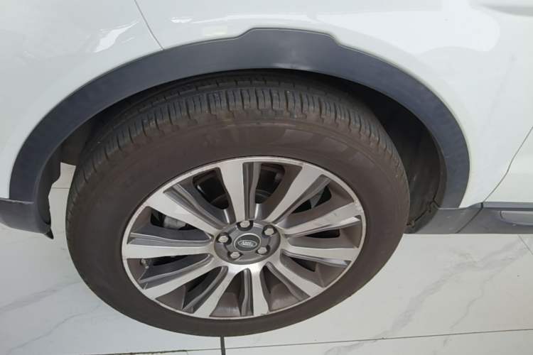 Used Land Rover Range Evoque 2017 2.0T British-Style Prestige Edition Left Front Wheel Hub