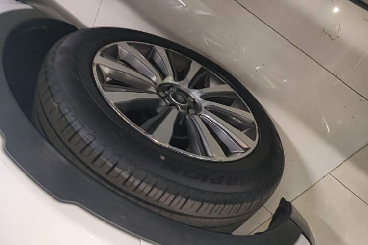 Used Land Rover Range Evoque 2017 2.0T British-Style Prestige Edition Left Front Wheel Hub