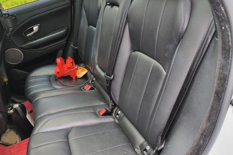 Used Land Rover Range Evoque 2017 2.0T SE Smart Glow Edition Left Rear Seat