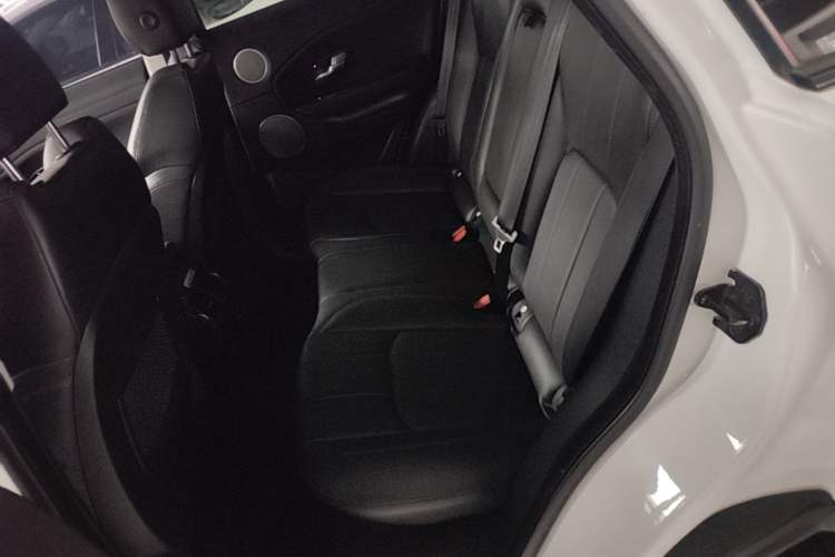 Used Land Rover Range Evoque 2017 2.0T British-Style Prestige Edition Left Rear Seat