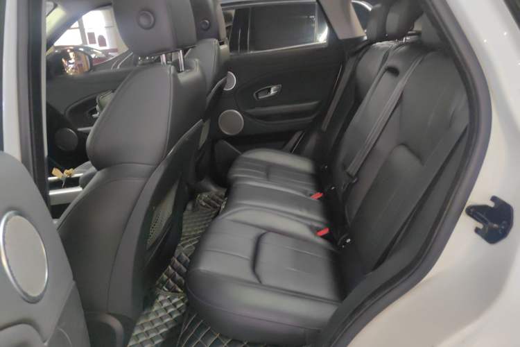 Used Land Rover Range Evoque 2017 2.0T SE Smart Glow Edition Left Rear Seat
